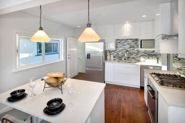 326 DALLAS RD in Victoria - Property View