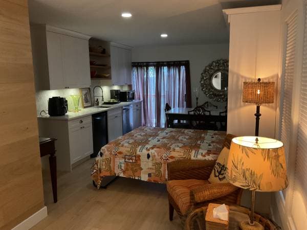 [HIDDEN ADDRESS] - 02500 in North Saanich - Property View