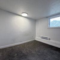 632 MANCHESTER RD in Victoria