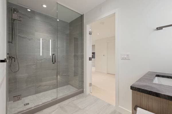 785 HARBOURSIDE DR in North Vancouver