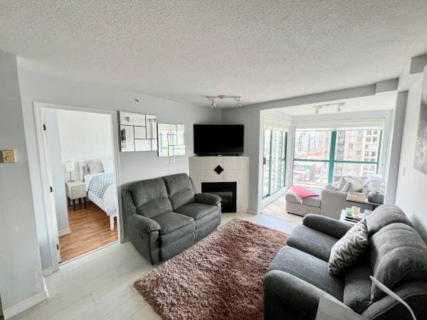 [HIDDEN ADDRESS] - 12299 in Vancouver