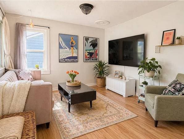 [HIDDEN ADDRESS] - 06988 in Squamish