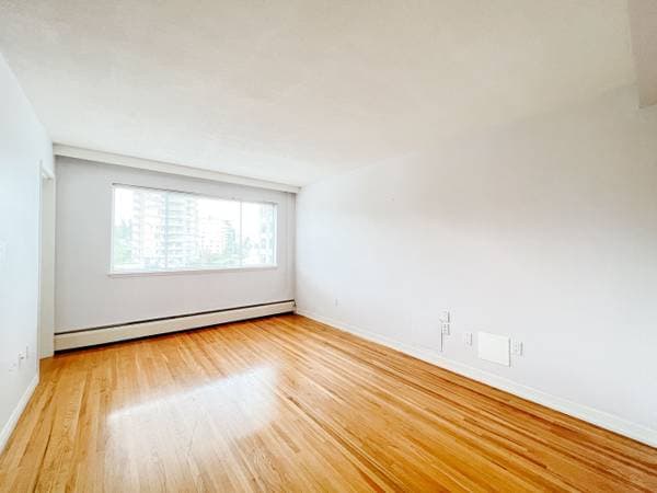 [HIDDEN ADDRESS] - 04430 in West Vancouver - Property View