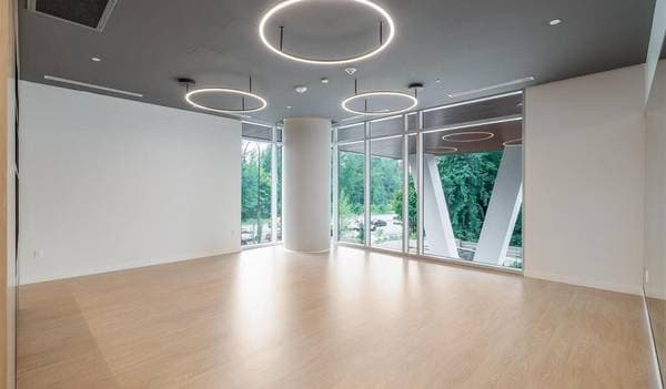 200 KLAHANIE CRT in West Vancouver - Property View