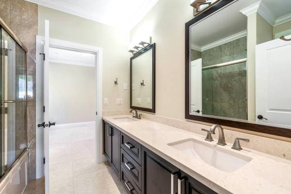 775 WESTCOT PL in West Vancouver - Property View