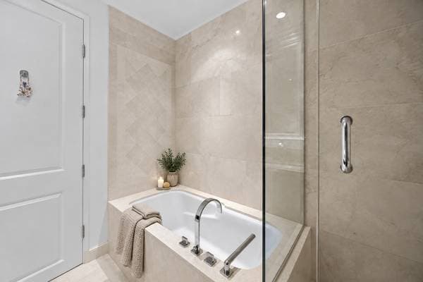 540 WATERS EDGE CR in West Vancouver - Property View