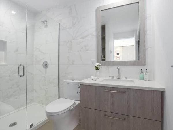 707 E 3RD ST in North Vancouver - Property View