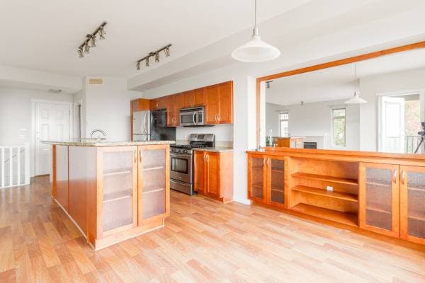 55 HAWTHORN DR in Port Moody