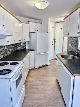 1045 HARO ST in Vancouver - Property View