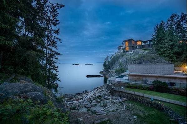 [HIDDEN ADDRESS] - 03716 in West Vancouver - Property View