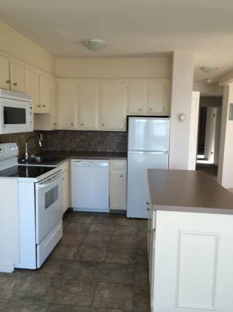 1937 PENDRELL ST in Vancouver