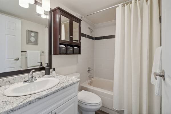 120 AGNES ST in New Westminster - Property View