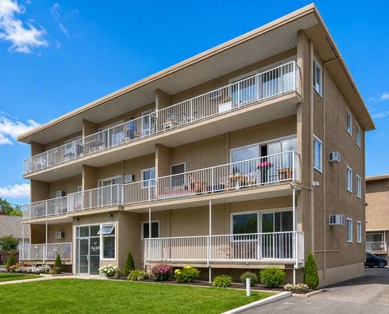 671 MARTIN ST in Penticton - Property View