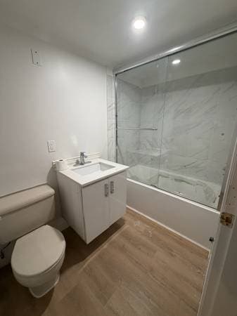 [HIDDEN ADDRESS] - 04971 in West Vancouver