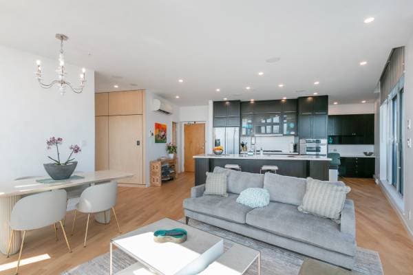1199 SEYMOUR ST in Vancouver