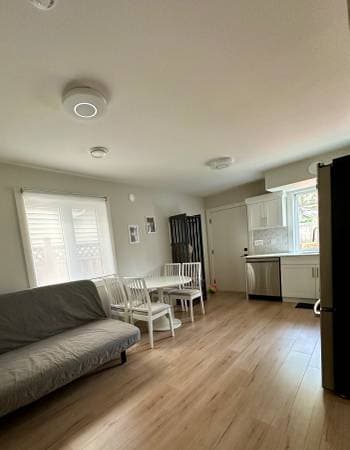 [HIDDEN ADDRESS] - 10086 in North Vancouver