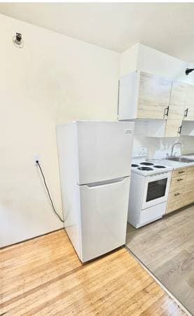 2040 BARCLAY ST in Vancouver - Property View