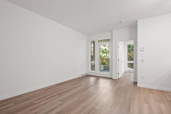 1025 KINGS RD in Victoria - Property View