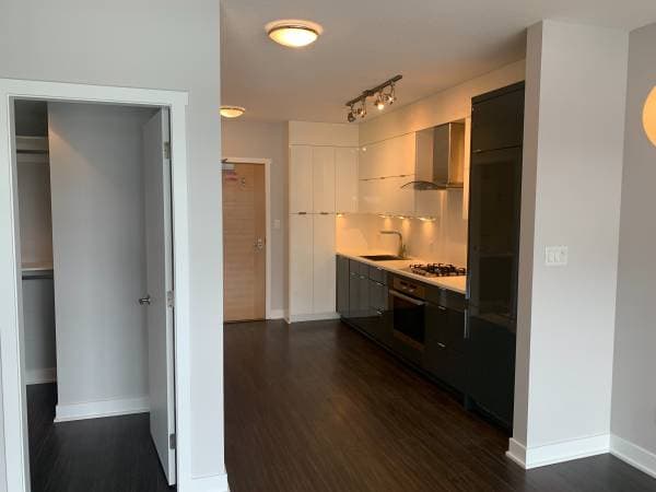 1777 W 7TH AVE in Vancouver - Property View