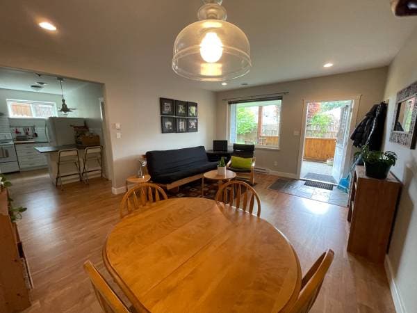 [HIDDEN ADDRESS] - 00611 in Comox