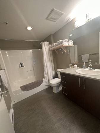 797 TYEE RD in Victoria