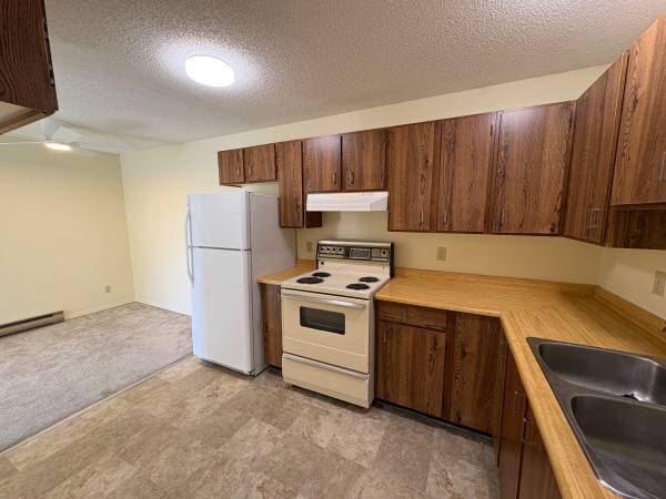 600 S DOGWOOD in Campbell River - Property View