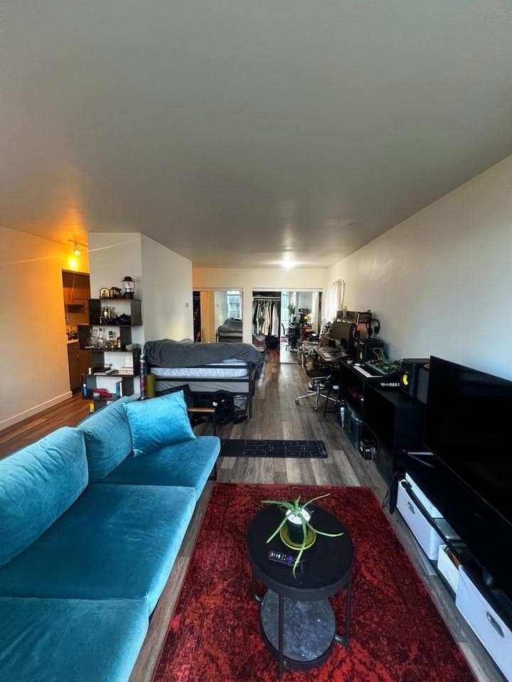 1914 ROBSON ST in Vancouver - Property View