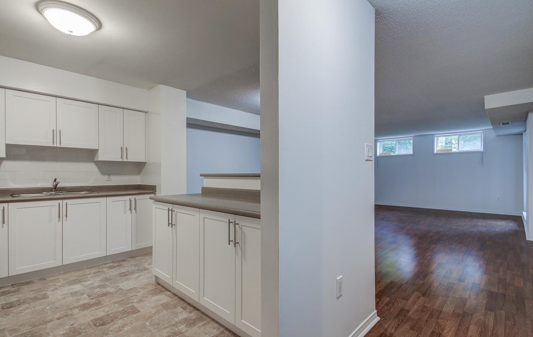 320 EMMS DR in Barrie