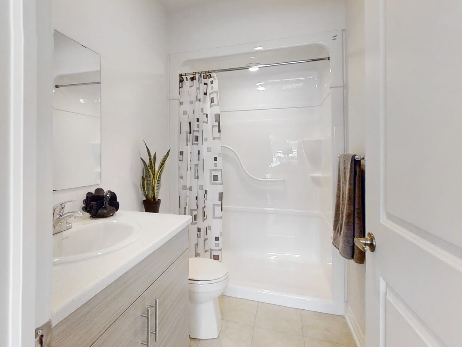 233 W DUNLOP ST in Barrie
