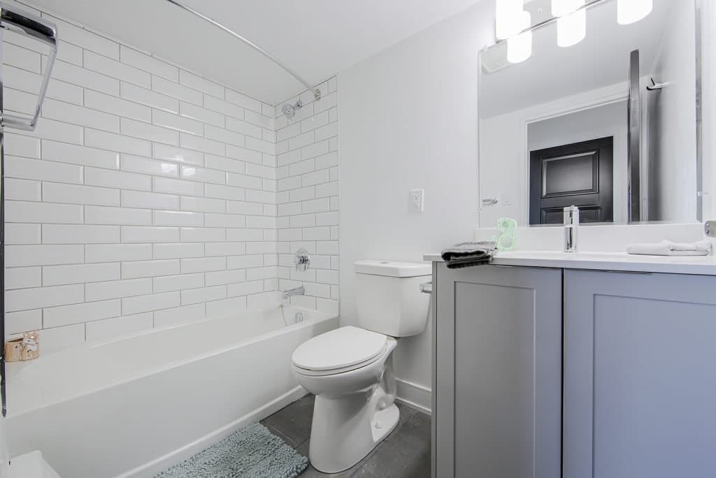 1249 N E SHORE BLVD in Burlington