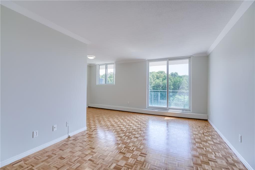 37 JOHNSON ST in Barrie