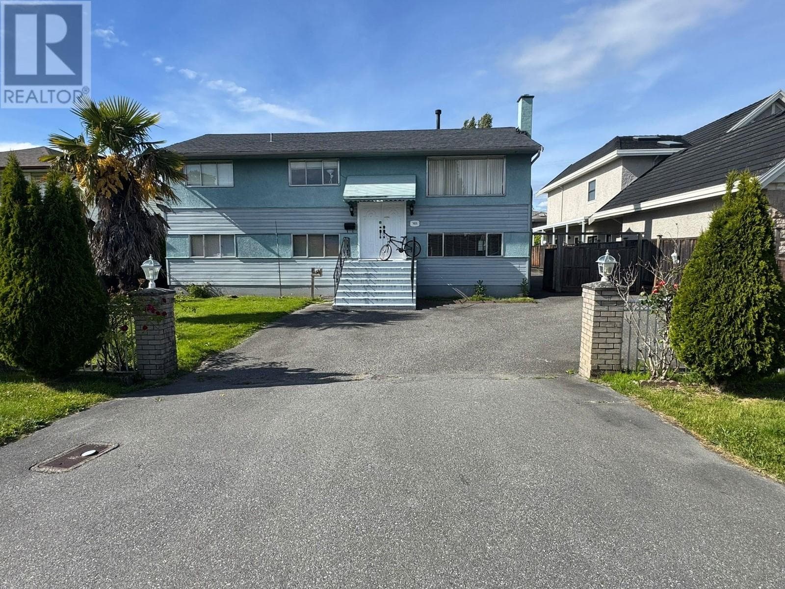 7631 BELAIR DR in Richmond - Property View