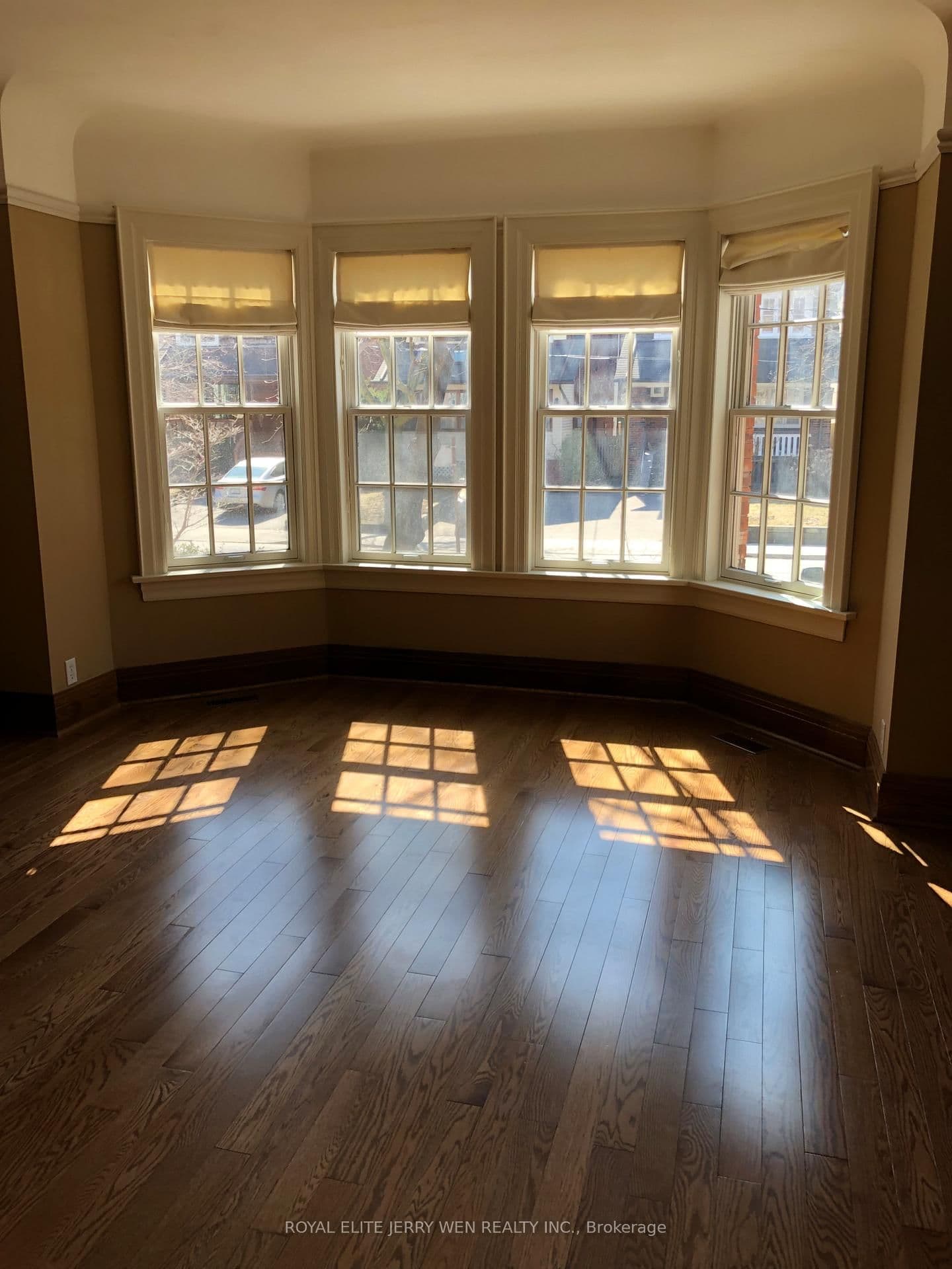 30 BELSIZE DR in Toronto - Property View