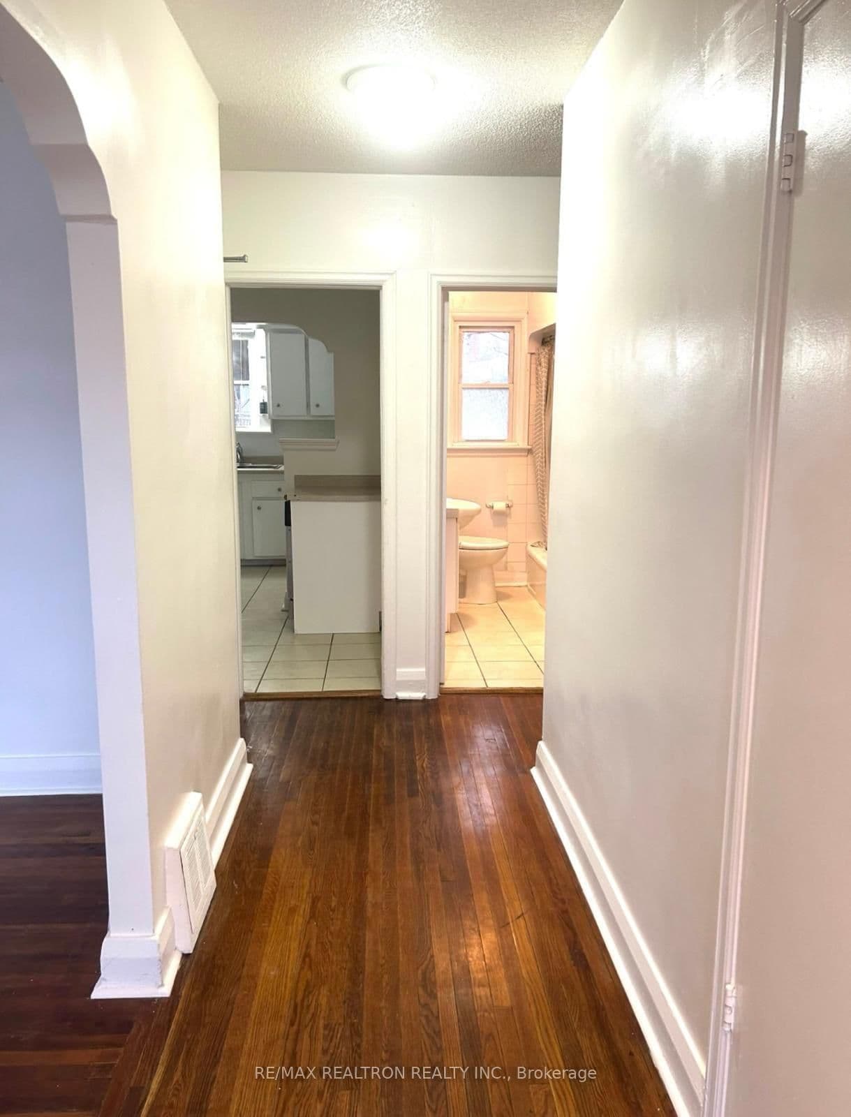 621 W LAWRENCE AVE in Toronto - Property View