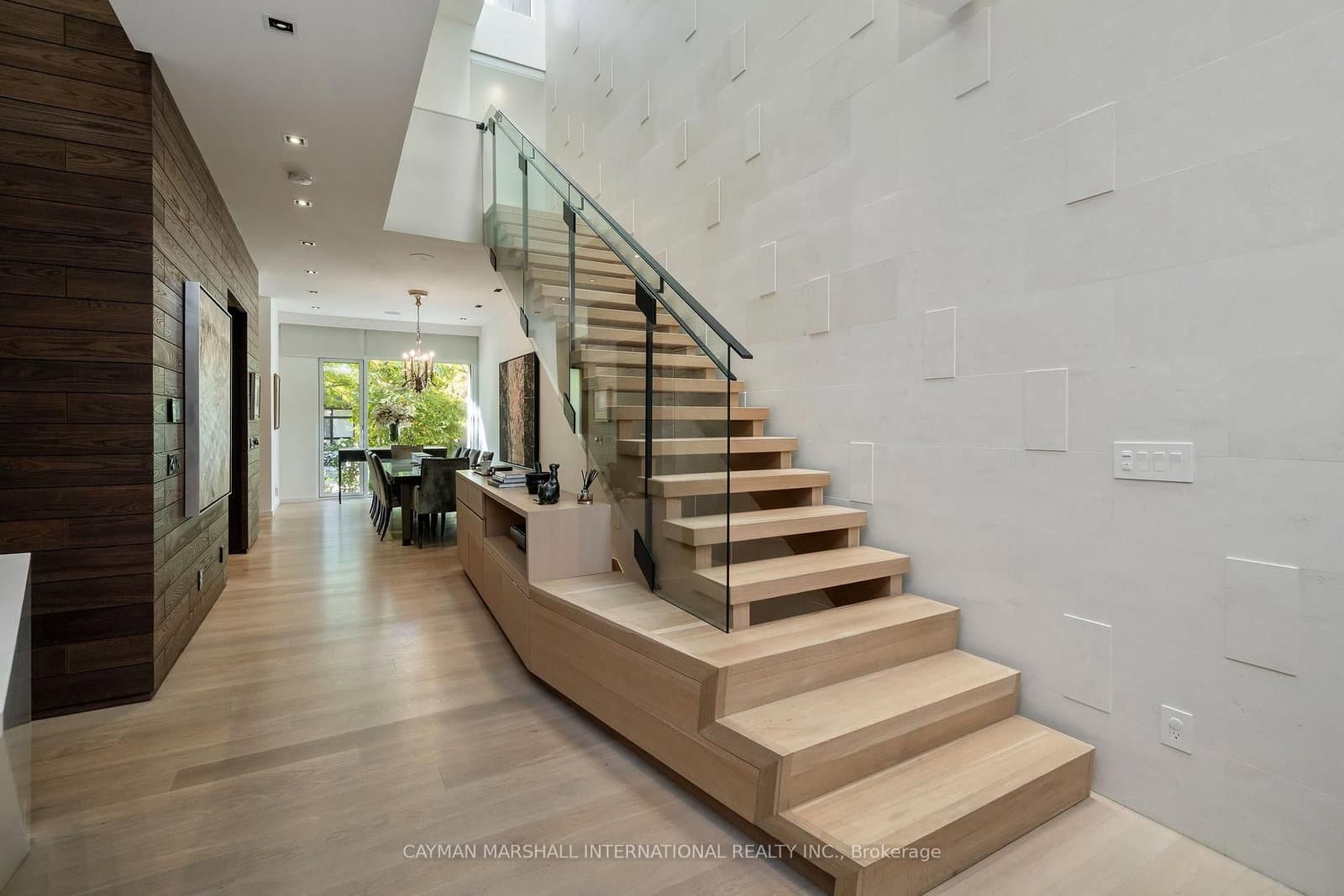5 RELMAR RD in Toronto