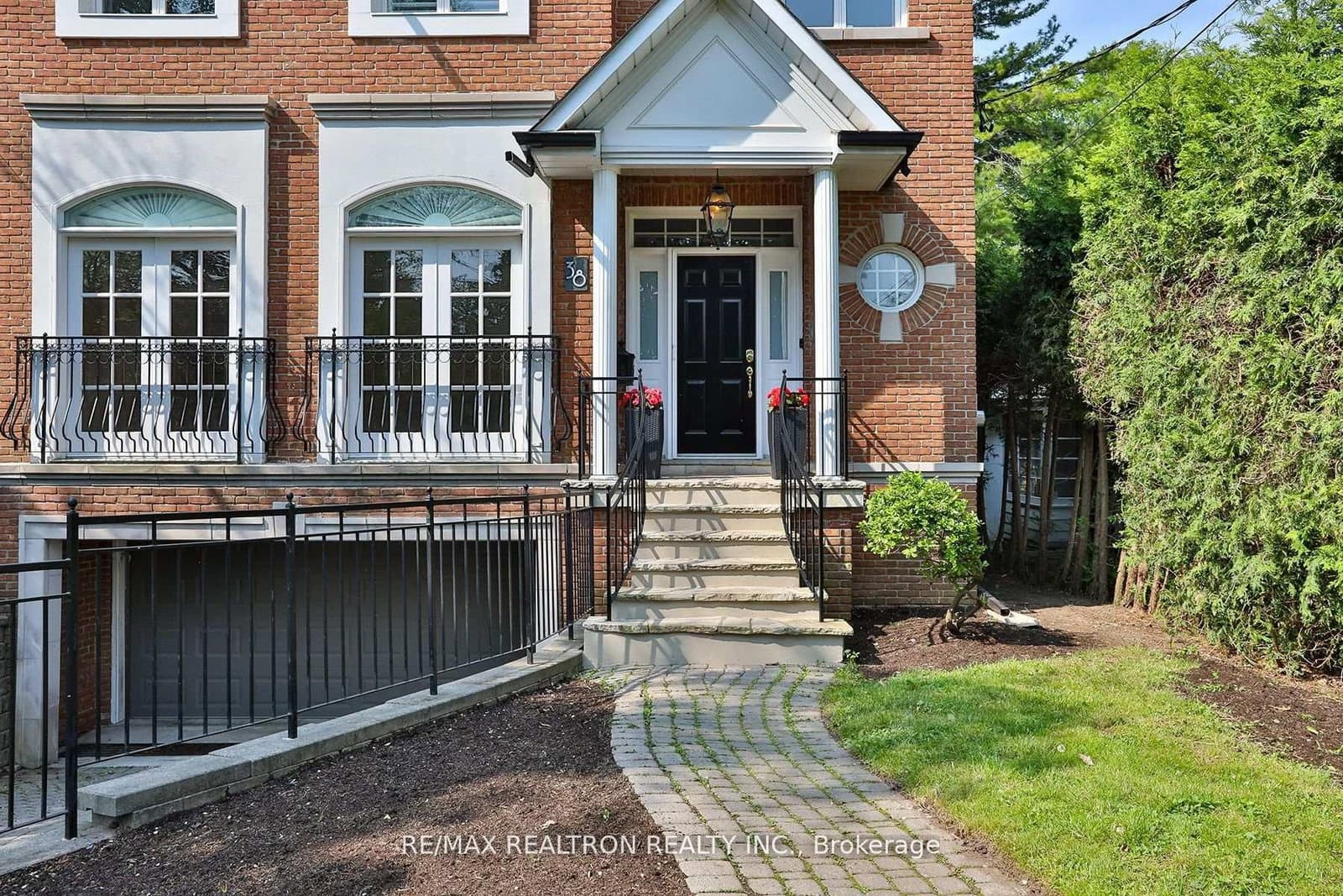 38 GWENDOLEN CRES in Toronto - Property View