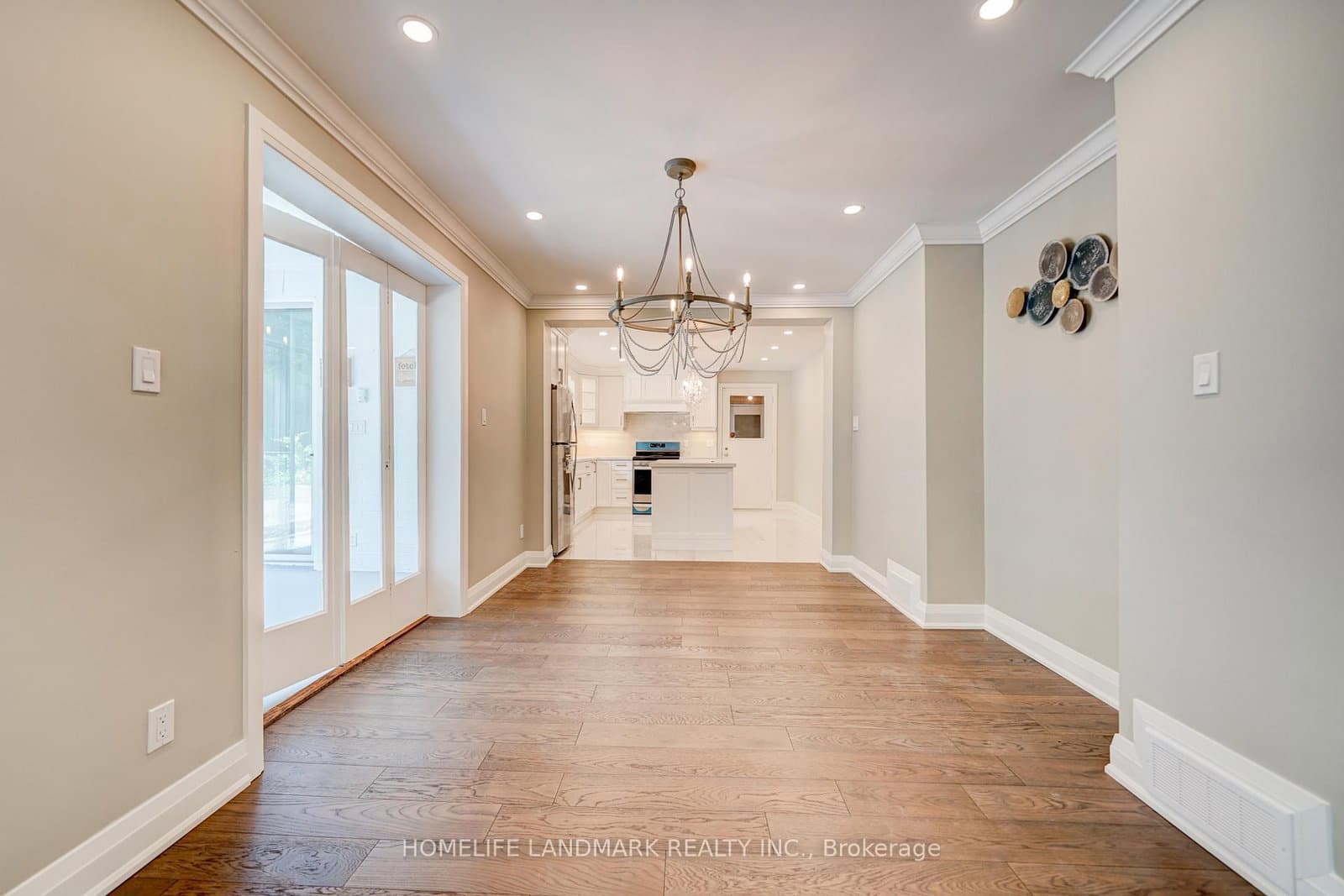 7 KNIGHTSWOOD RD in Toronto - Property View