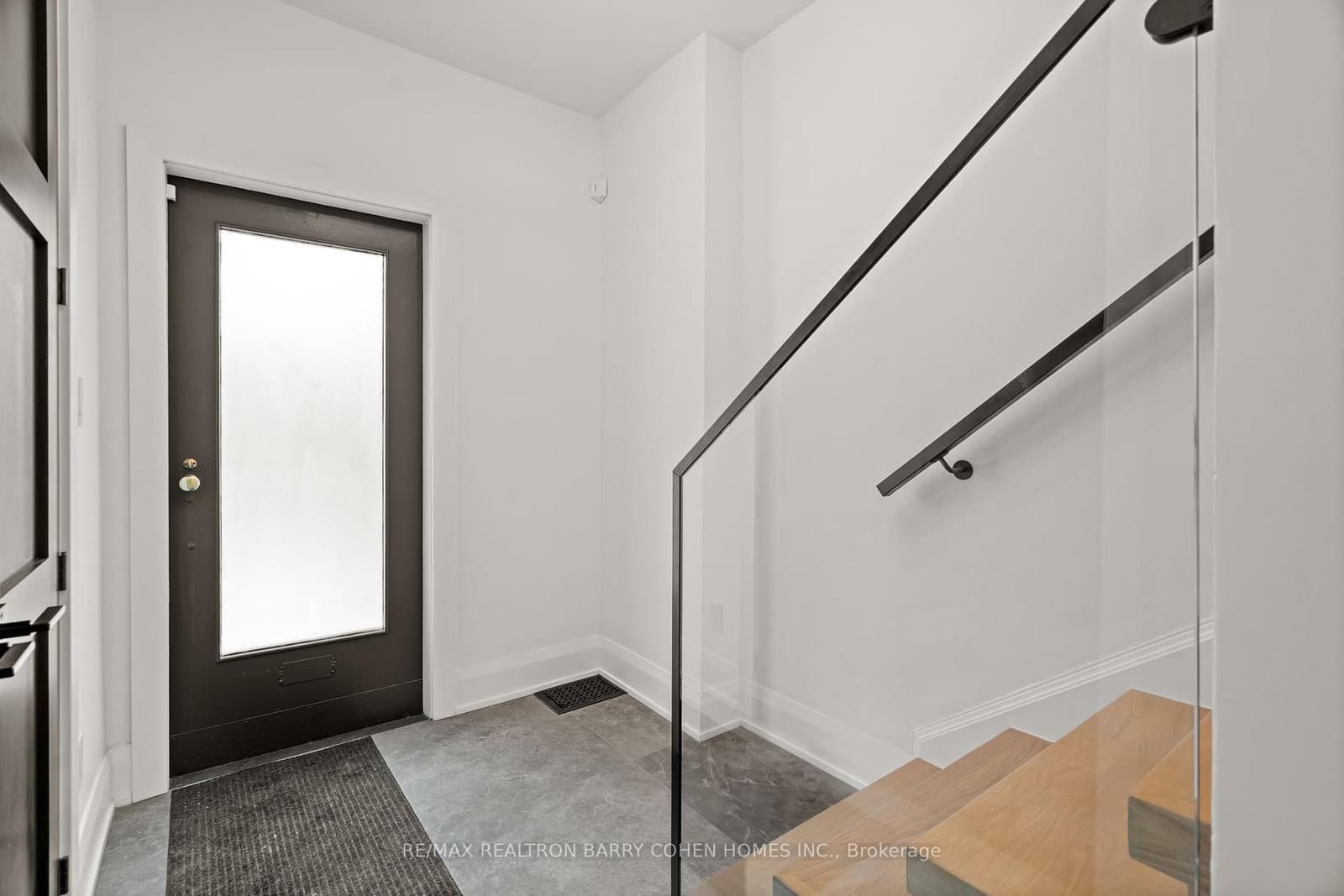 231 MACPHERSON AVE in Toronto - Property View