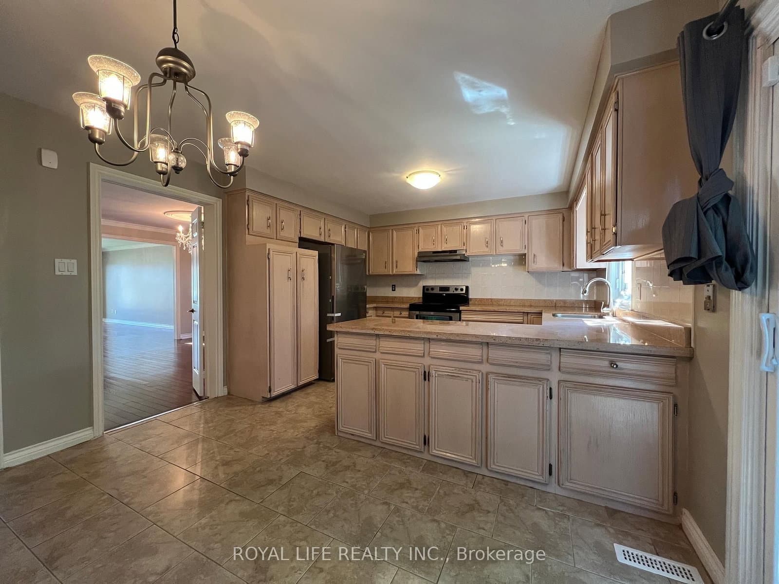 10 SADDLETREE DR in Toronto - Property View