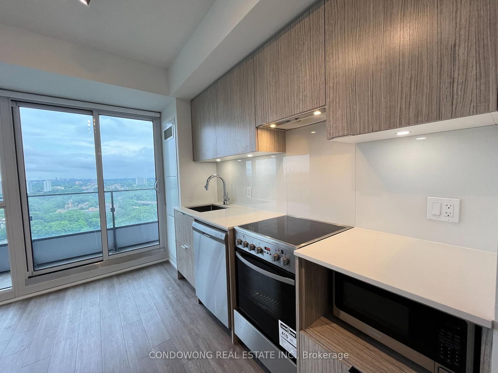 395 E BLOOR ST in Toronto - Property View