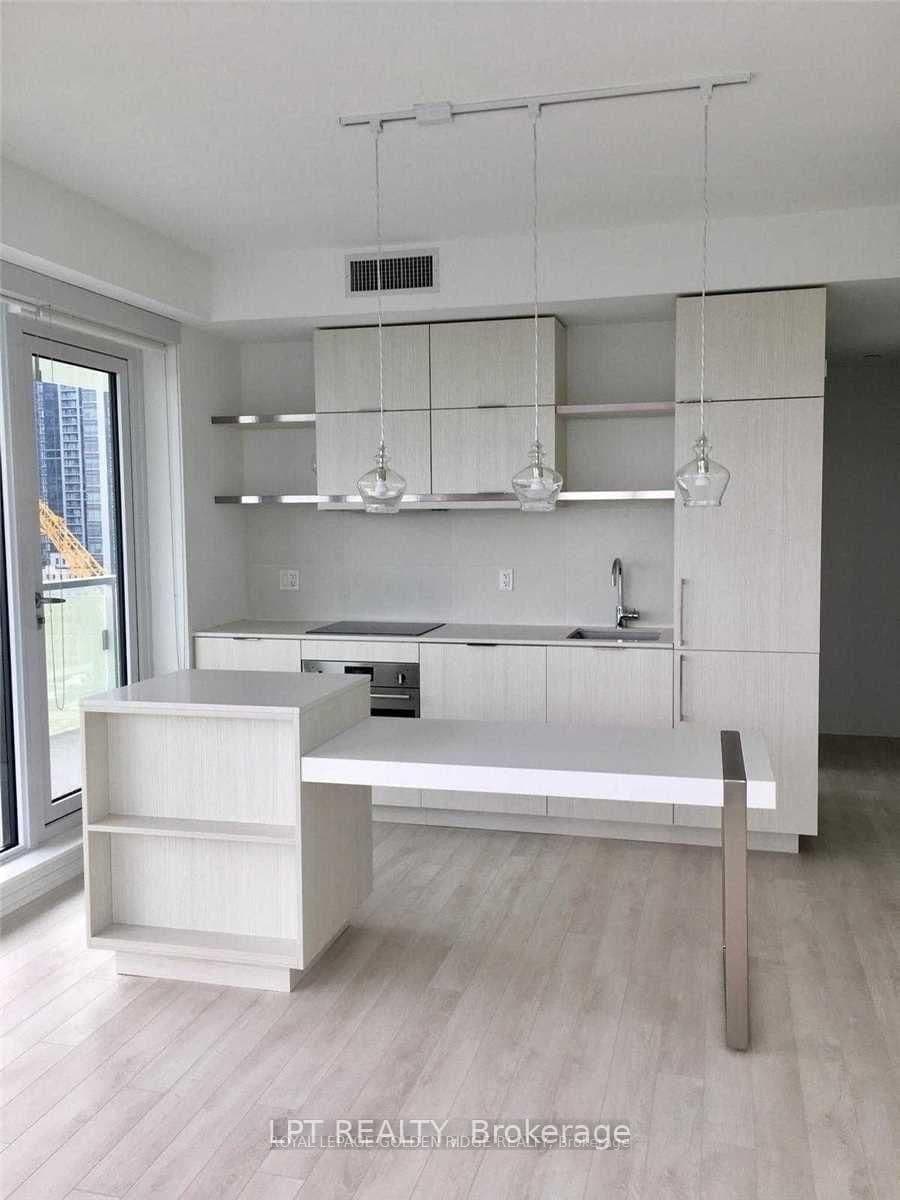 197 YONGE ST in Toronto - Property View