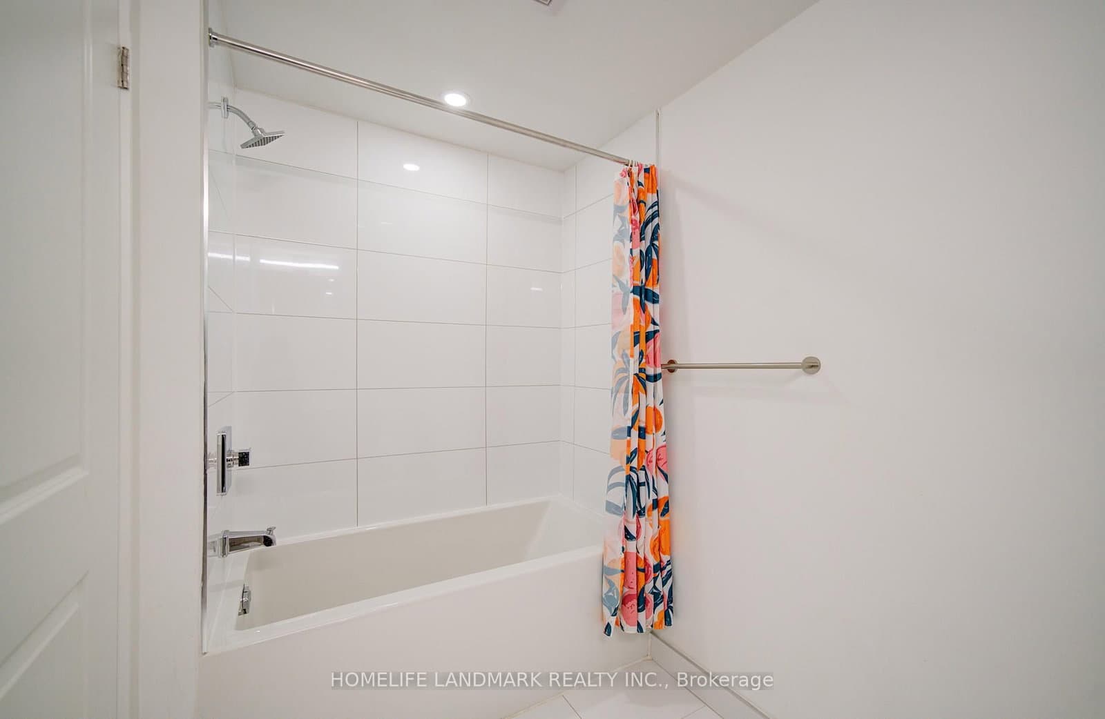395 E BLOOR ST in Toronto - Property View