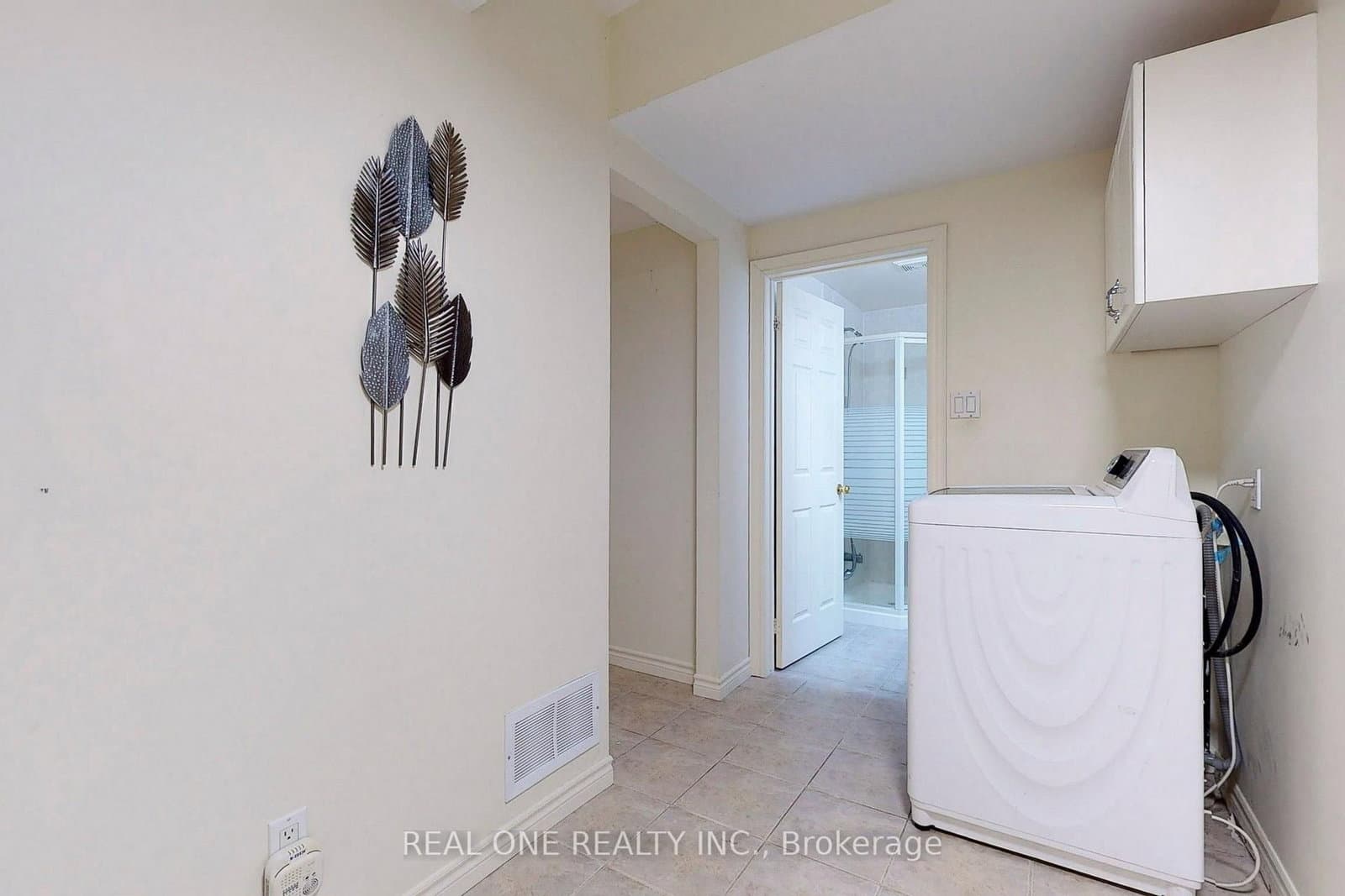75 GREEN MEADOWS CIR in Toronto - Property View