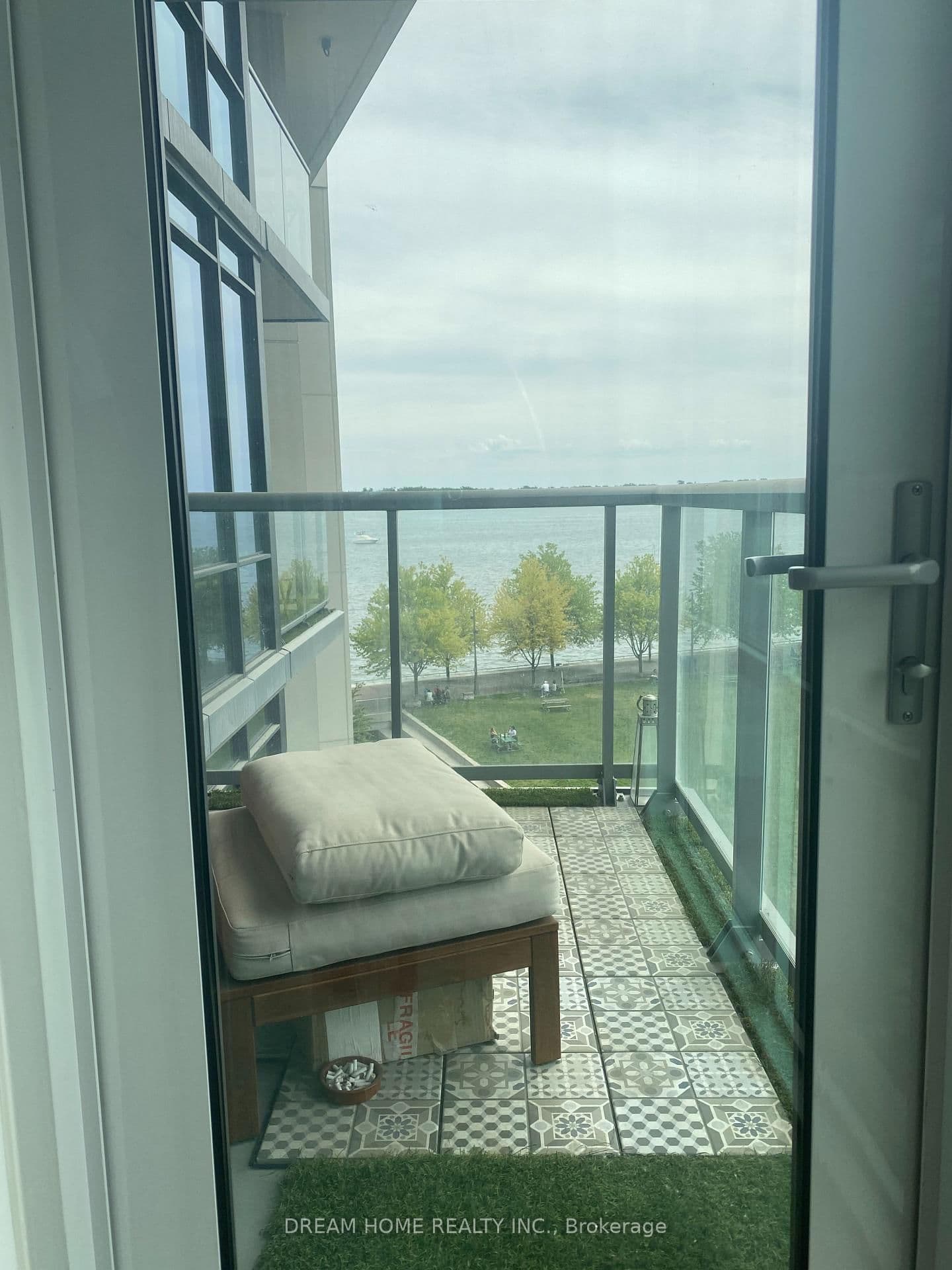 15 MERCHANTS' WF in Toronto - Property View