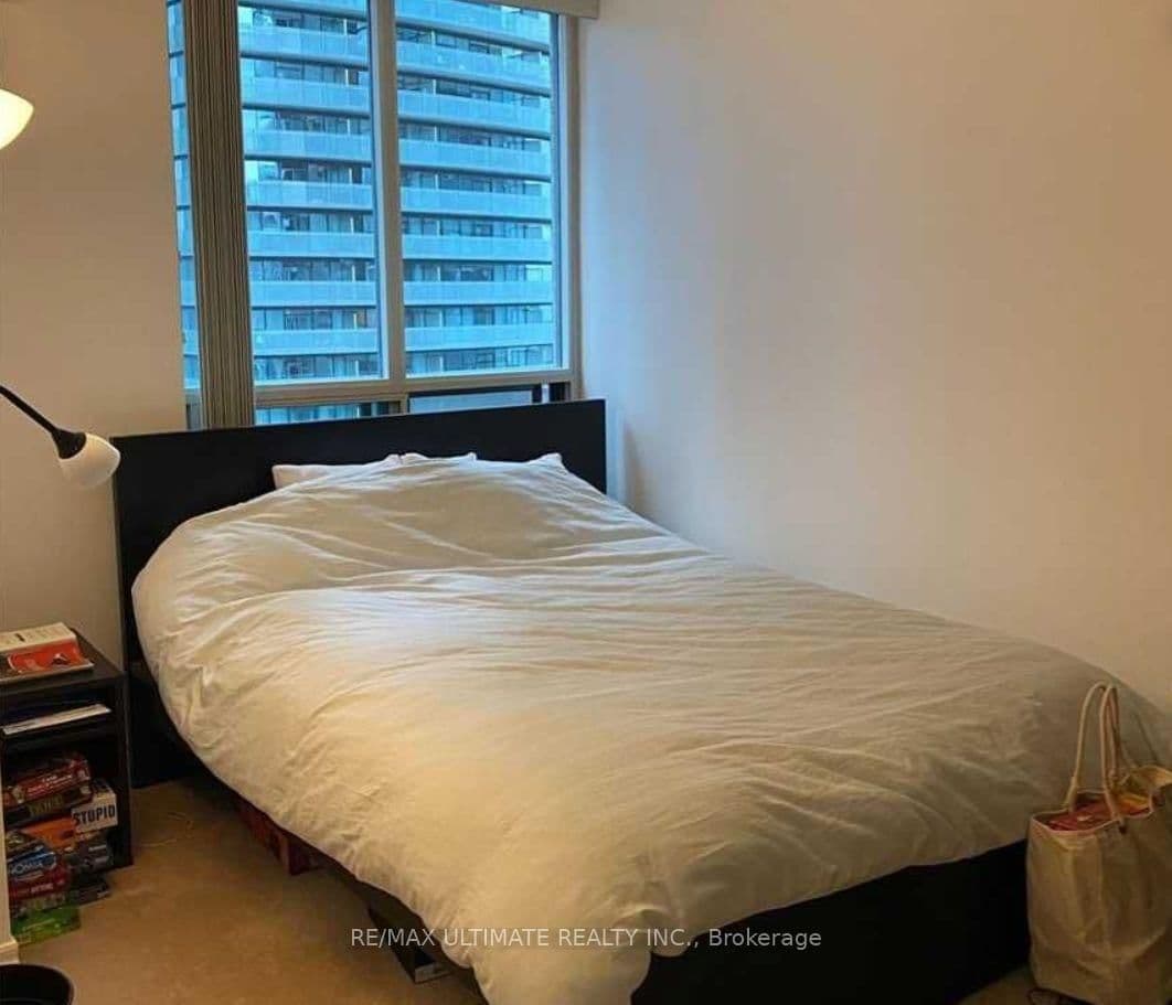 30 GRAND TRUNK CRES in Toronto - Property View