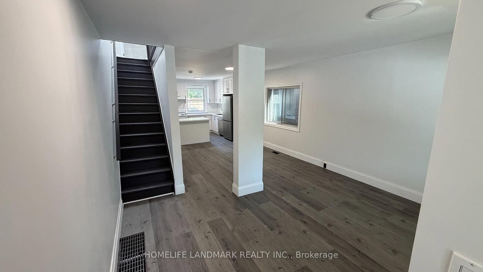 670 MOUNT PLEASANT RD in Toronto - Property View