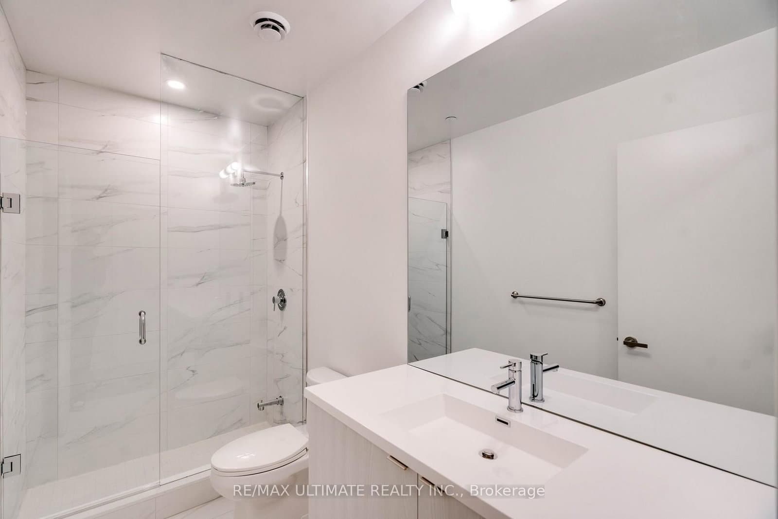 138 DOWNES ST in Toronto - Property View