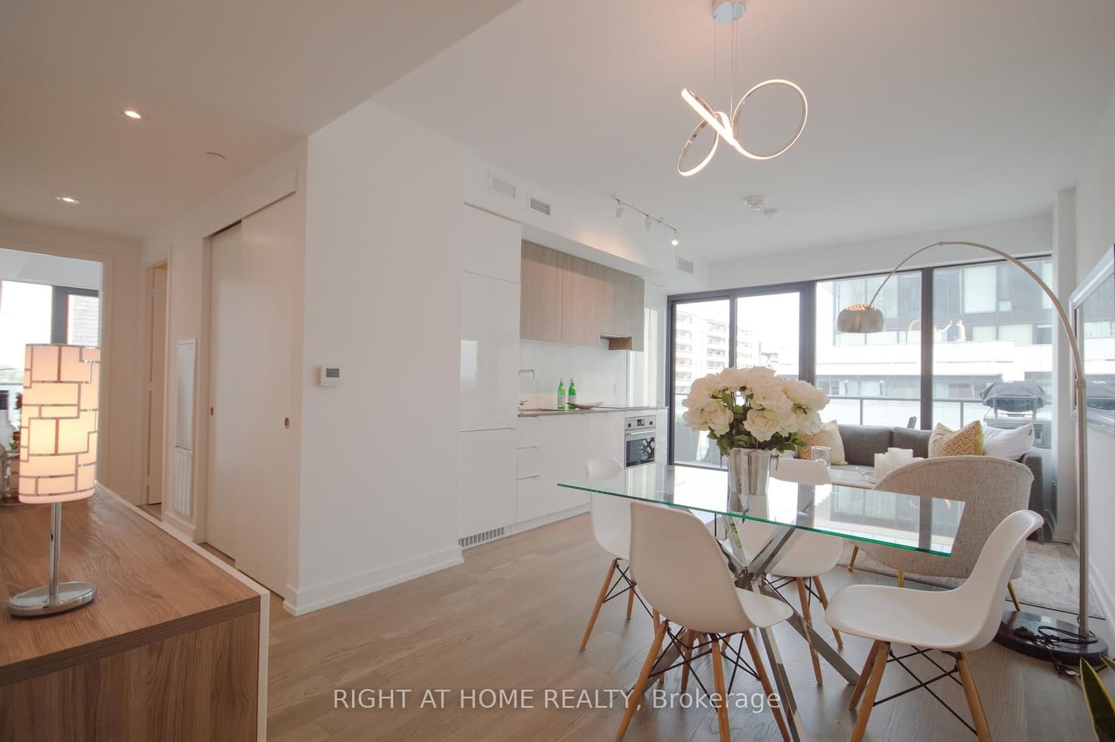 161 ROEHAMPTON AVE in Toronto - Property View