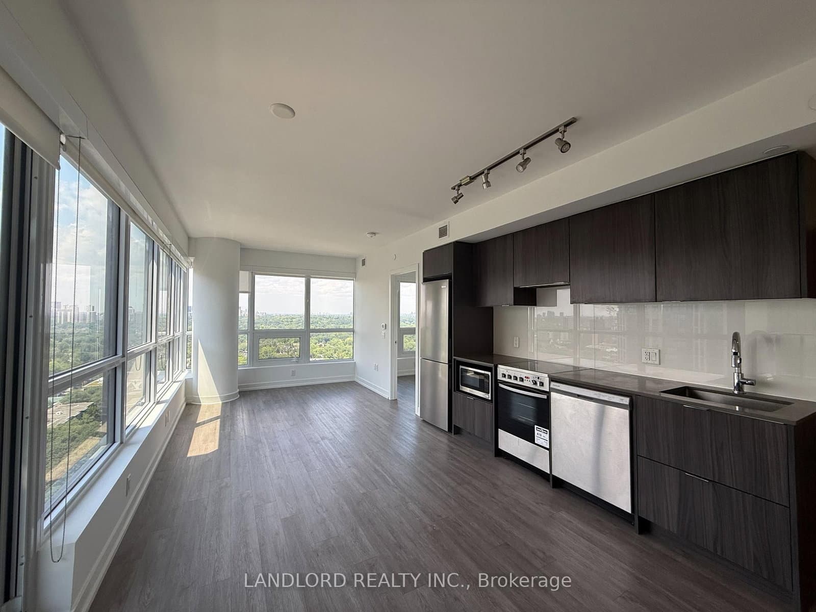 395 E BLOOR ST in Toronto - Property View