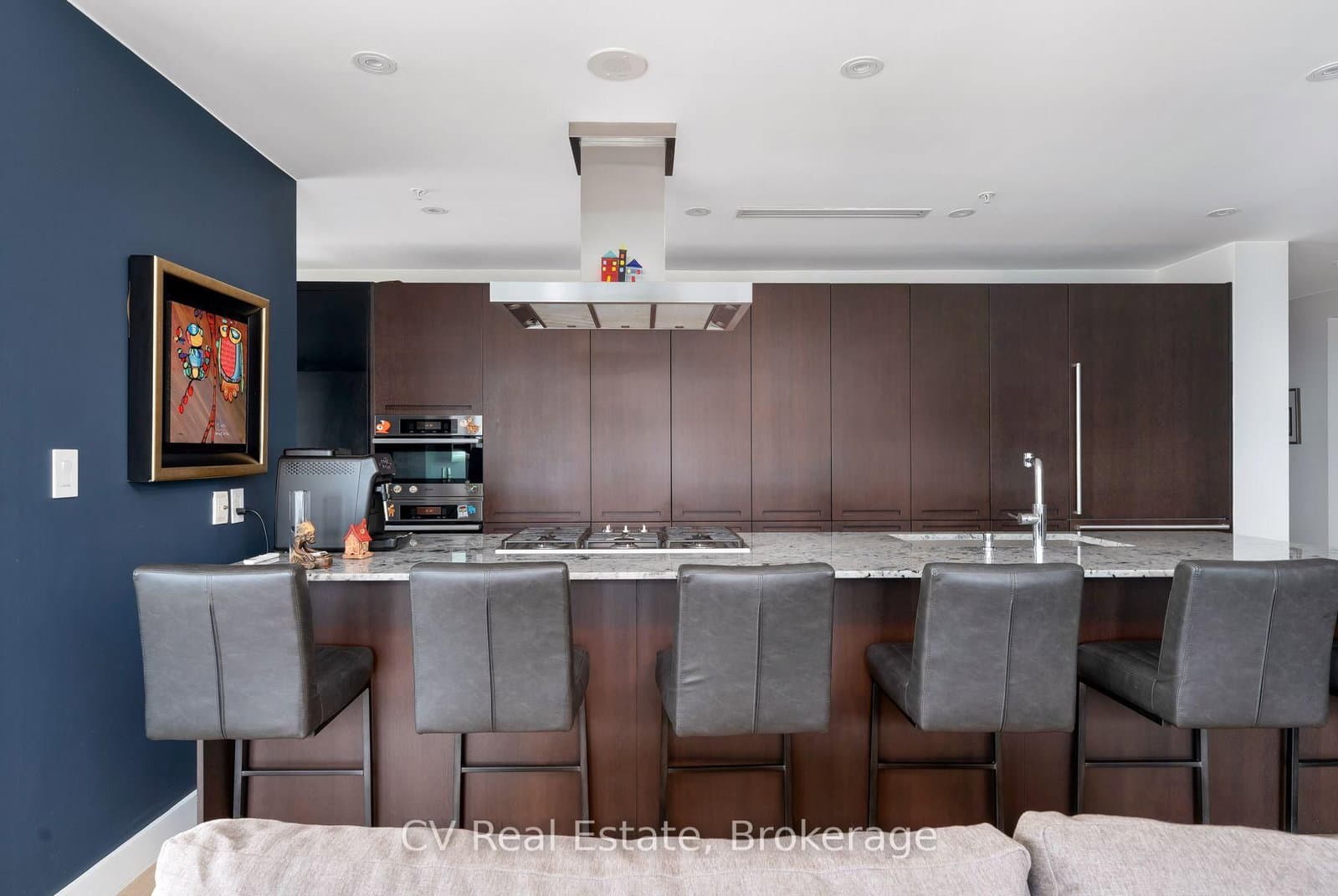 180 UNIVERSITY AVE in Toronto